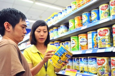 Giá sữa đồng loạt giảm 50.000-80.000 đồng/hộp
